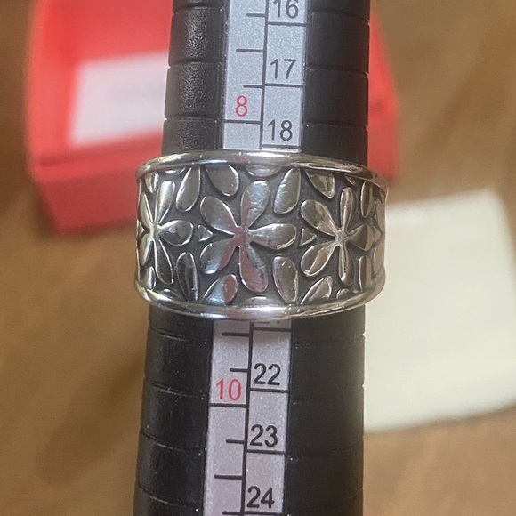 RETIRED James Avery Spring Blossom Flower Band Ring Size 9 - Picture 11 of 13